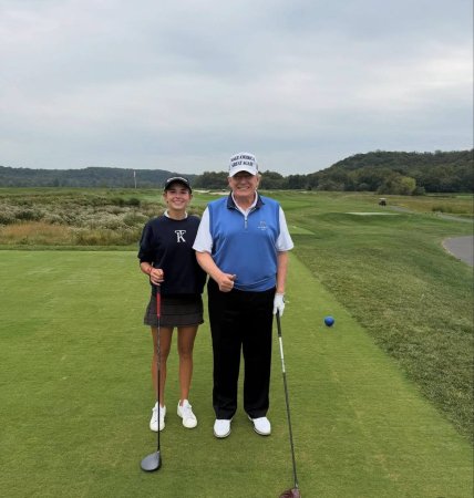 Дональд Трамп онука