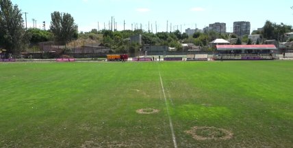 Футбольное поле на стадионе Иван в Одессе
