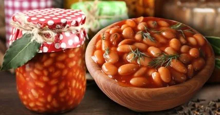 Рецепт консервованої квасолі з овочами для борщу