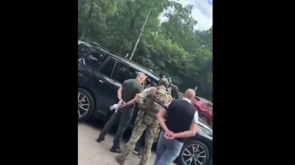 Обыск ГБР в автомобиле