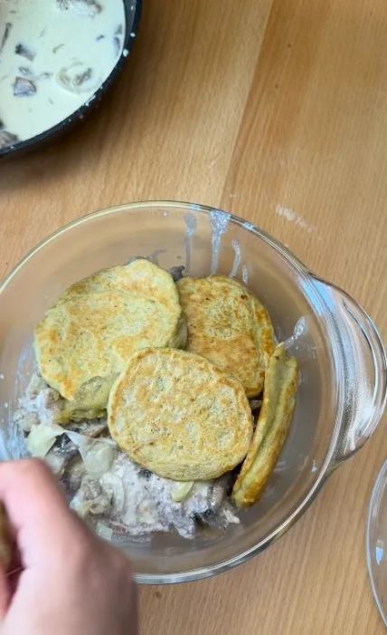Как приготовить драники с курицей и грибами в духовке