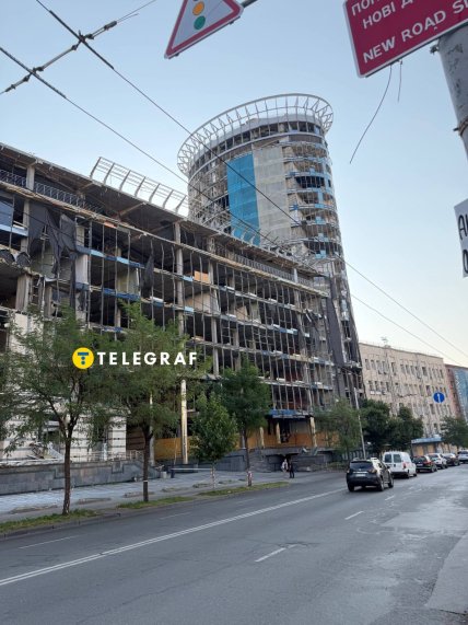 Загальний вигляд Лук'янівки після російської атаки на Київ