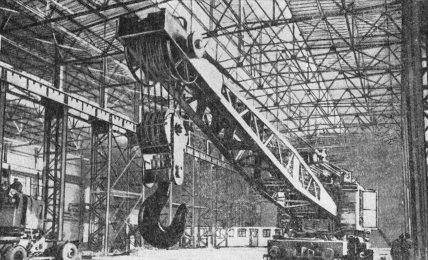 на заводі краян