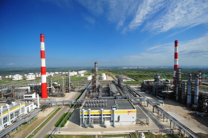 Сизранський НПЗ у Росії