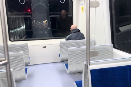 В вагонах широкие панорамные окна