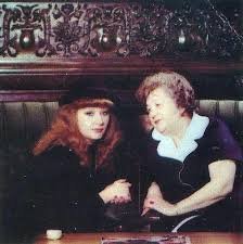 Алла Пугачева и ее мама Зинаида