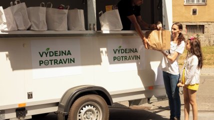 Роздача продуктових наборів у Чехії