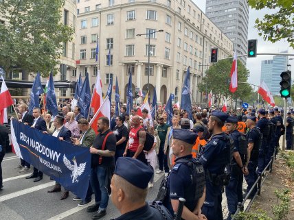 У Варшаві проходить мітинг проти мігрантів