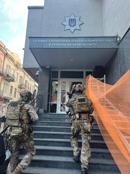 Обшуки в ГУ Нацполіції Тернопільщіни