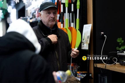 Как Киев живет без света