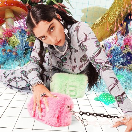 Лурдес Леон