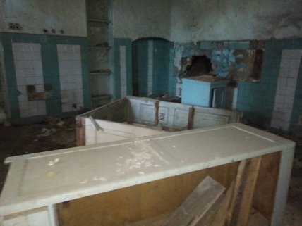 Гневань дом Дракулы бывшая лаборатория