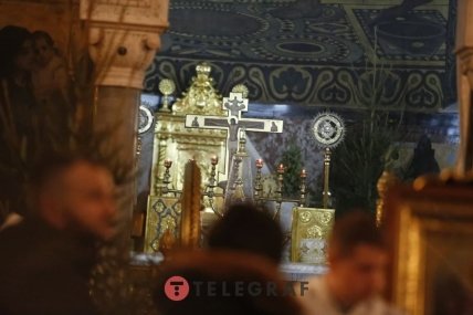 Богослужения во Владимирском кафедральном соборе