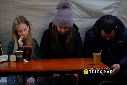 Діти у Пункті незламності у Києві, фото Ян Доброносов