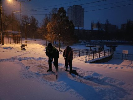 Сніг у Соломʼянському районі 5 лютого