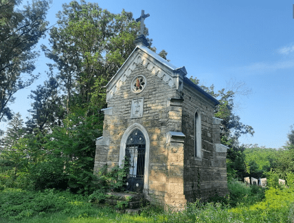 Мавзолей Жебровских в селе Брага