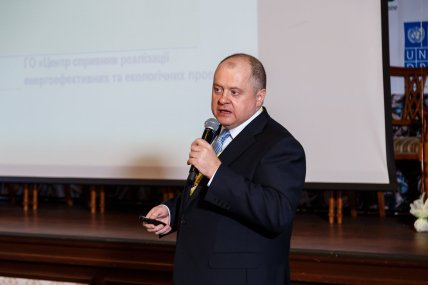 Як виглядає Олег Попенко