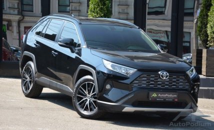 Toyota RAV-4 2019 року випуску