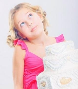 В сети появились фото повзрослевшей дочери Веры Брежневой - изображение №4