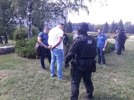 В Полтаве следователь ГБР и полицейский попались на взятке 31.07.2020