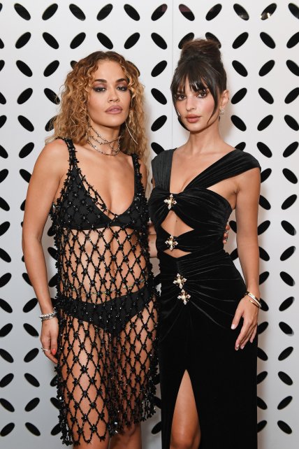 Рита Ора и Эмили Ратаковски