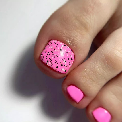 Тренды педикюра 2023 - фото