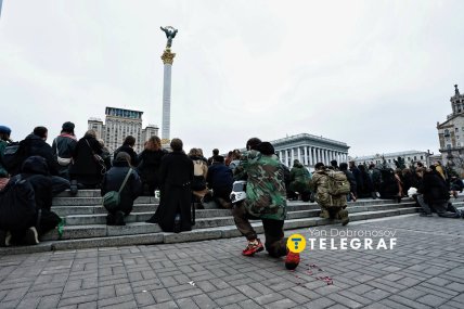 Українці прощаються з Костянтином /Ян Доброносов, "Телеграф"