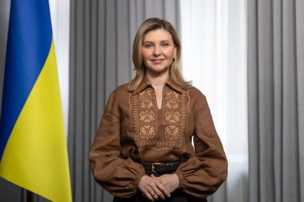 олена зеленська у вишиванці