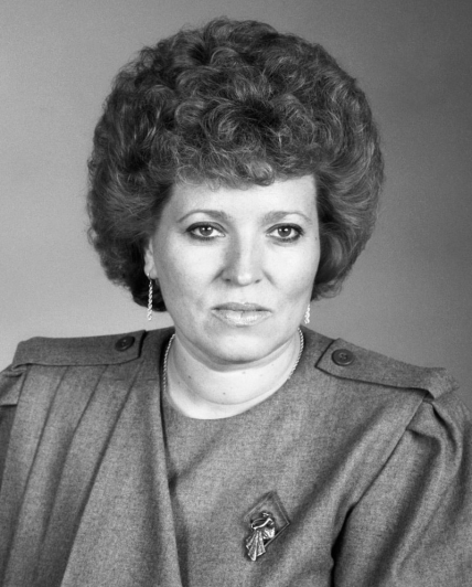 Валентина Матвиенко в молодости