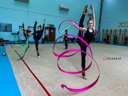 Українські гімнасти на тренуванні