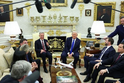 опыхшие ноги Трампа, фото