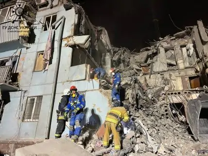 На месте трагедии в Запорожье работа проходит круглосуточно