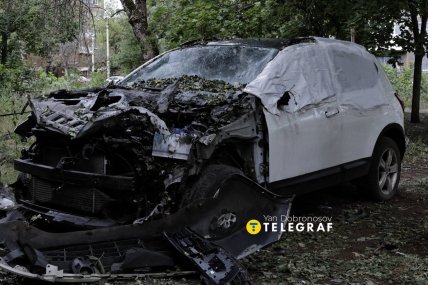 Знищений автомобіль у Краматорську.  Фото Ян Доброносов "Телеграф"