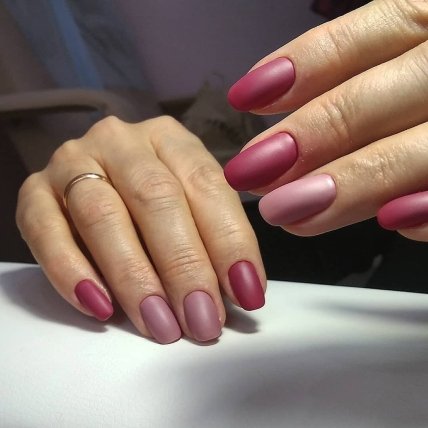 Манікюр для жінок за 50