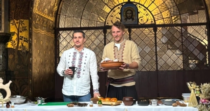 Клопотенко і Лавра скандал