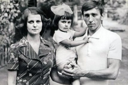 Татьяна Навка с родителями
