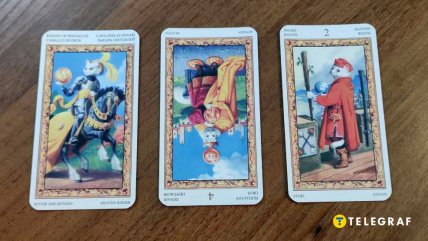 Карты Таро Рыцарь пентаклей, перевернутая Четверка пентаклей, Двойка жезлов