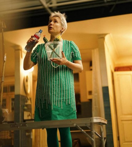 Хаматова в спектакле "Записки сумасшедшего"