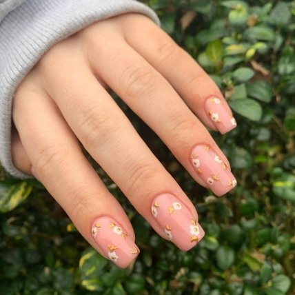 манікюр з квіточками