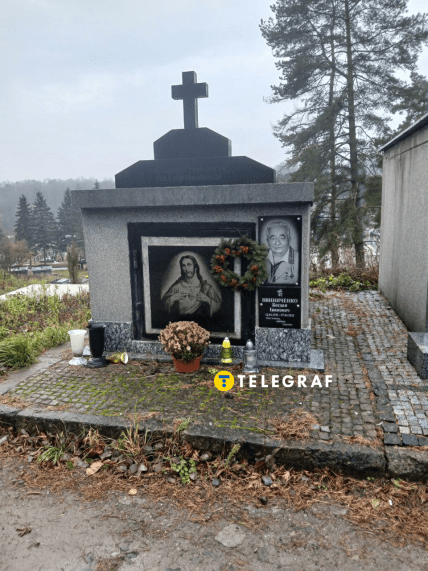 Часто на гробівцях - ікони на граніті /Галина Михайлова, "Телеграф"