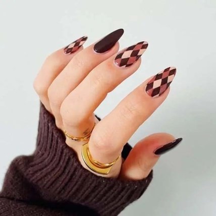 Геометрия на ногтях