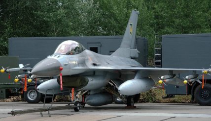 F-16 самолет всу