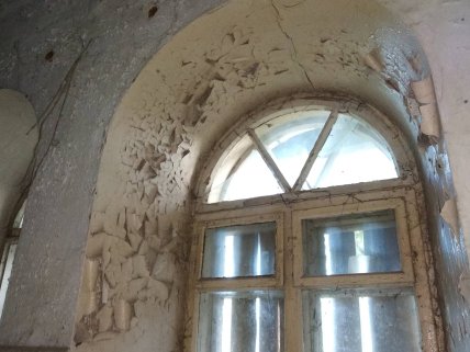 Гневань дом Дракулы бывшая лаборатория