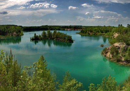 Базальтове озеро