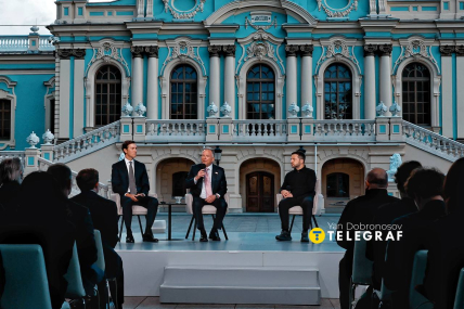 Джаред Кушнер, Стів Віткофф та Володимир Зеленський під час візиту