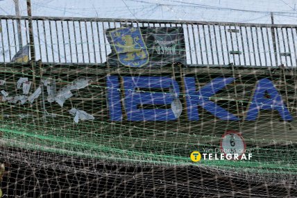 Зруйнований вказівник "Дружківка". Фото: Ян Доброносов "Телеграф"