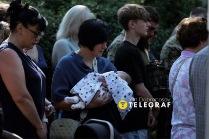 В Деснянском районе открыли Аллею Героев