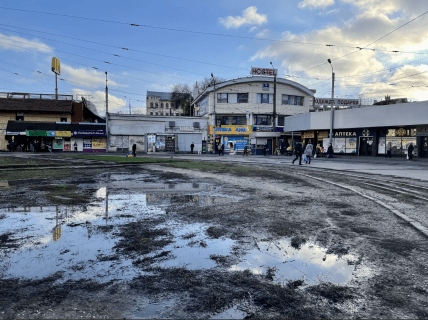 Трамвайна частина Привокзальної площі в Харкові