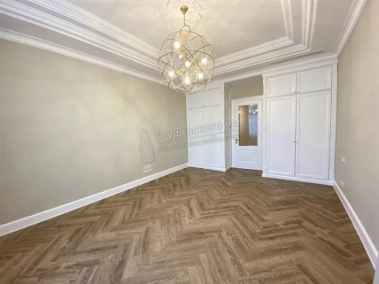 Квартира на Грушевського 9А за 15 тисяч доларів на місяць