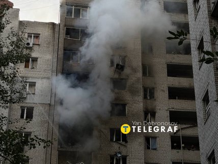 Наслідки влучання безпілотника у житловий будинок у Печерському районі